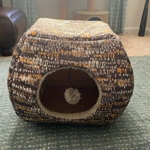 Cat bed